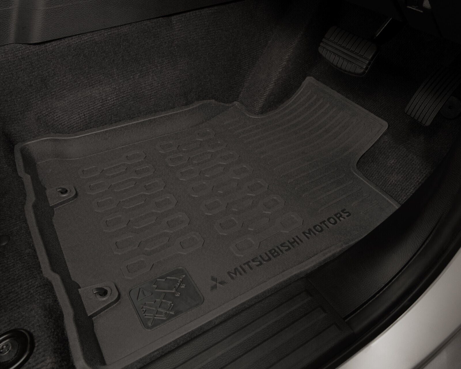 Genuine Mitsubishi Triton MV High Edge Rubber Floor Mats Set Of 4 2023 - Onwards