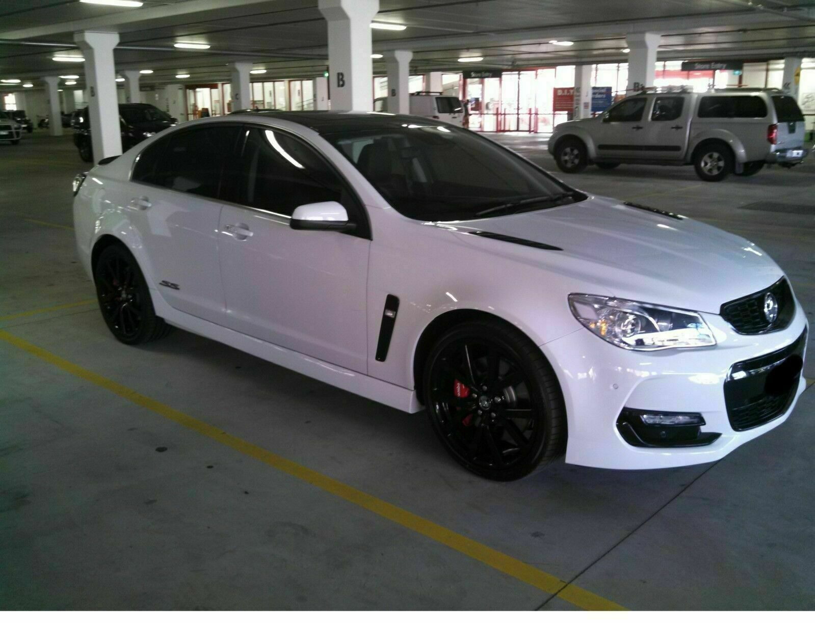 Holden Bumper Bar DRL Lamp Blackout Kit Black for VF2 VFII SV6 SSV Redline