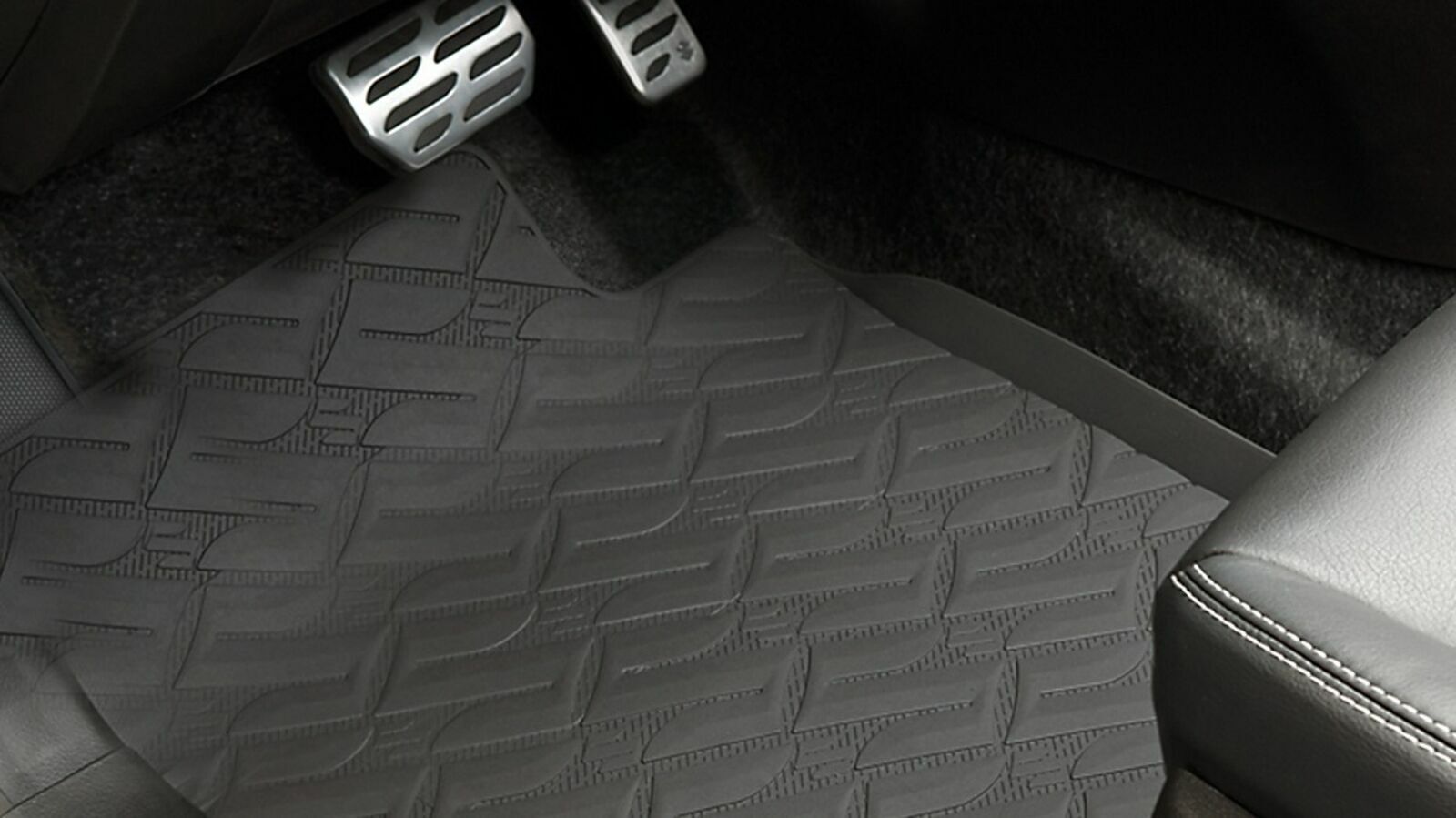 Genuine Suzuki S-Cross All Weather Rubber Floor Mat Set 2017 Onwards