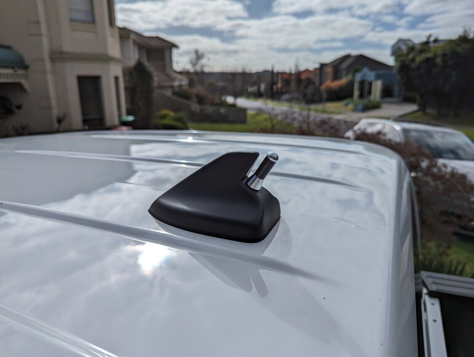 Antenna/Aerial Stubby Bee Sting For Volkswagen Amarok NF 2022  Silver 3.5cm