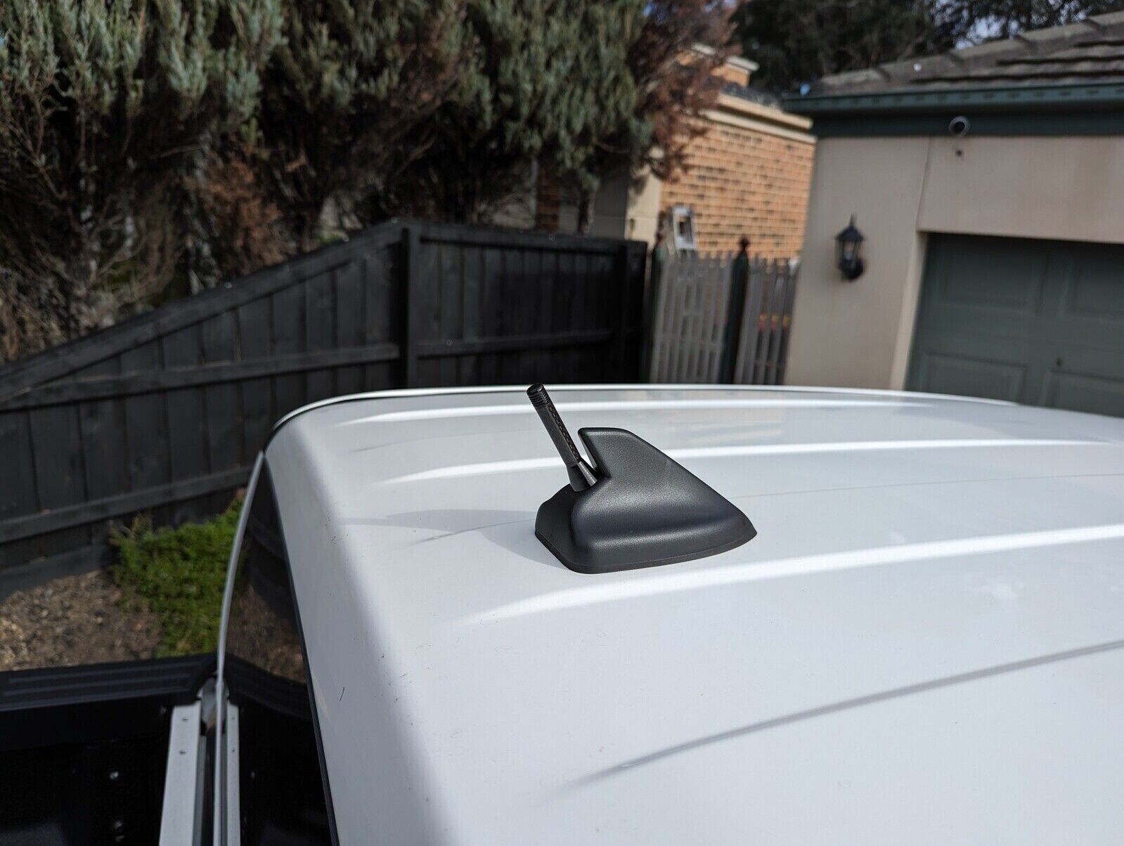 Antenna Aerial Stubby Bee Sting for Volkswagen Amarok NF Next Gen Black Carbon