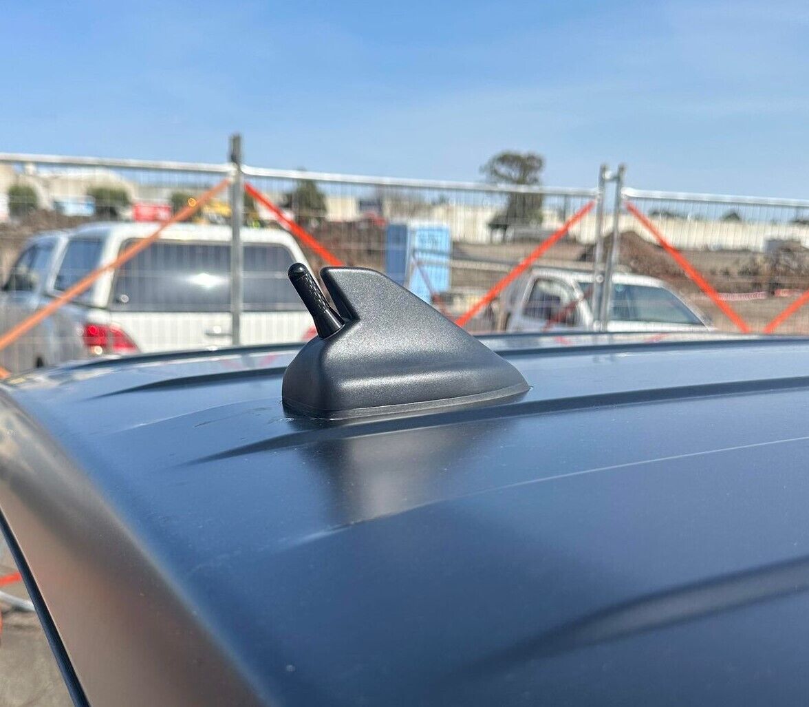 Antenna/Aerial Stubby Bee Sting for Ford Ranger XLT Next Gen 3.5cm Black