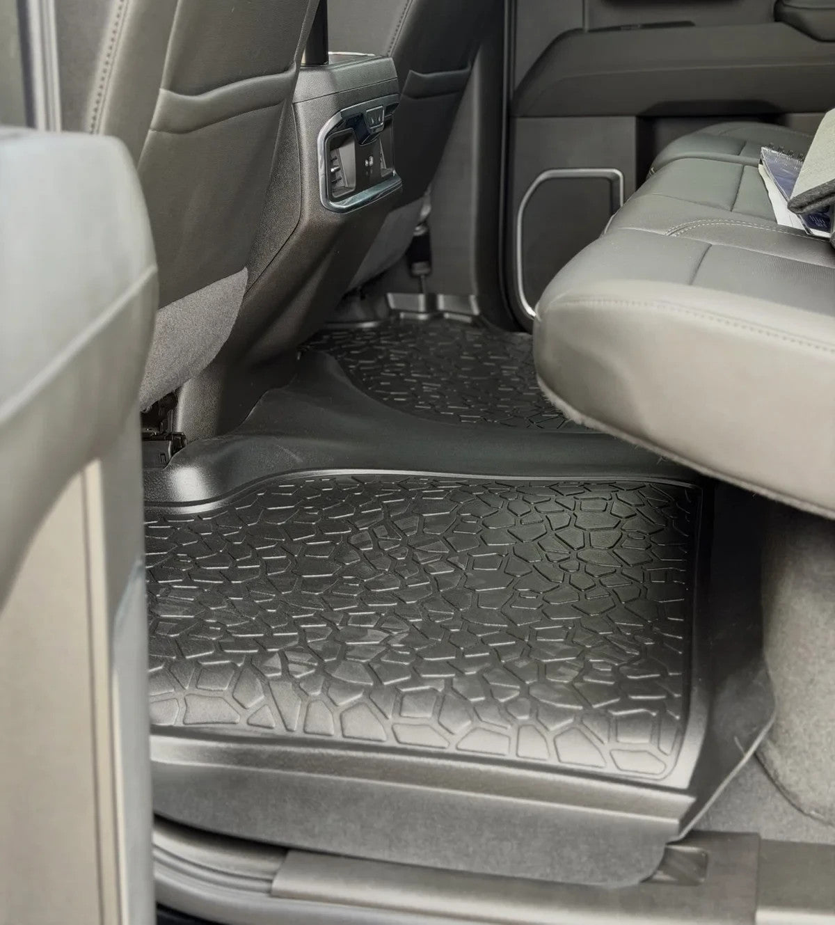 Genuine GMSV Chevrolet 1500 & 2500 Bedrock Rear All Weather Floor Mat 2021 - On0