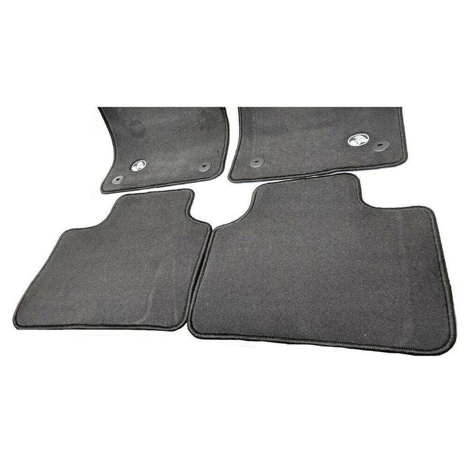 Genuine Holden Floor Mats Set of 4 Front & Rear for VE Commodore SS SSV Carpet